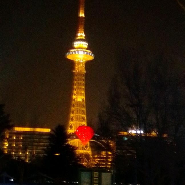 韩来暑往