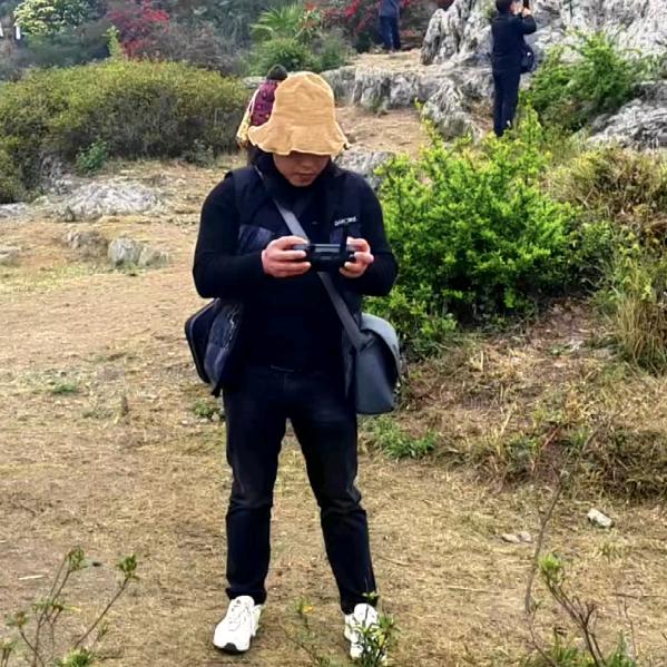 峰哥（航拍带你看山山水水）