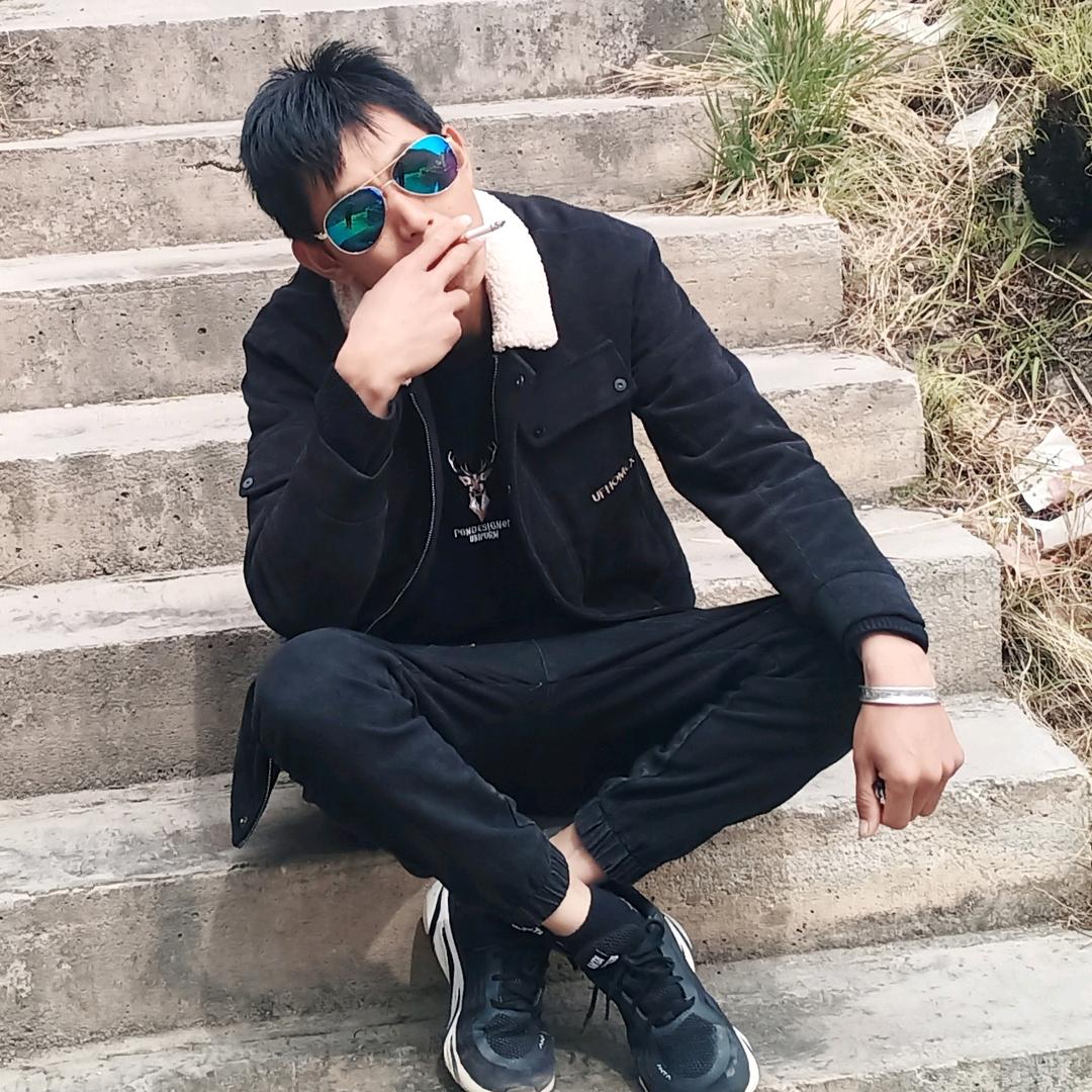 呢 喃 💦G R Q L李寻欢