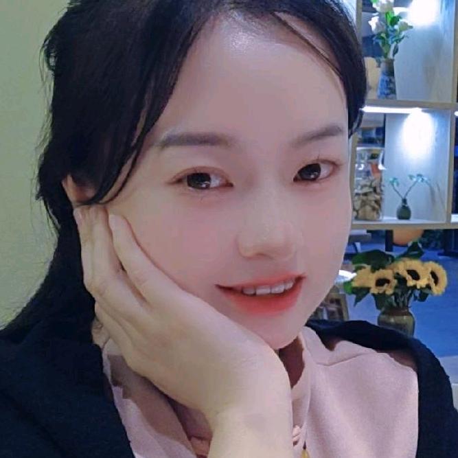 陈笑笑爱校花