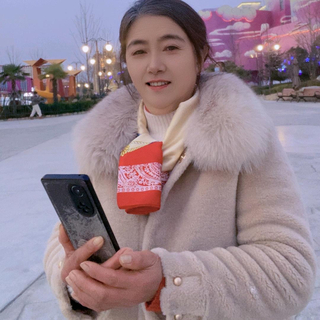 小梅姐交友聊天，不定时开播