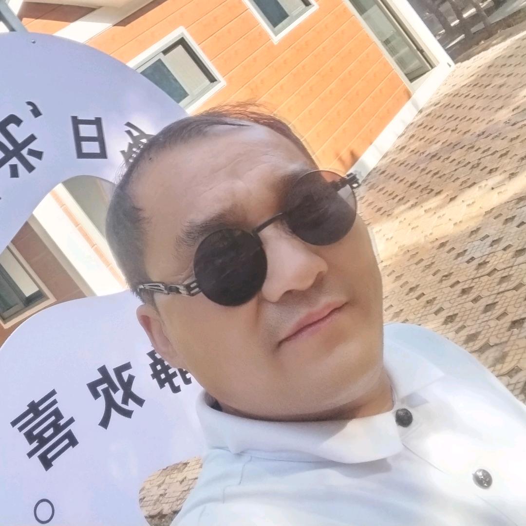 《佳》《沁》年华＜两个闺女的单身爸爸＞