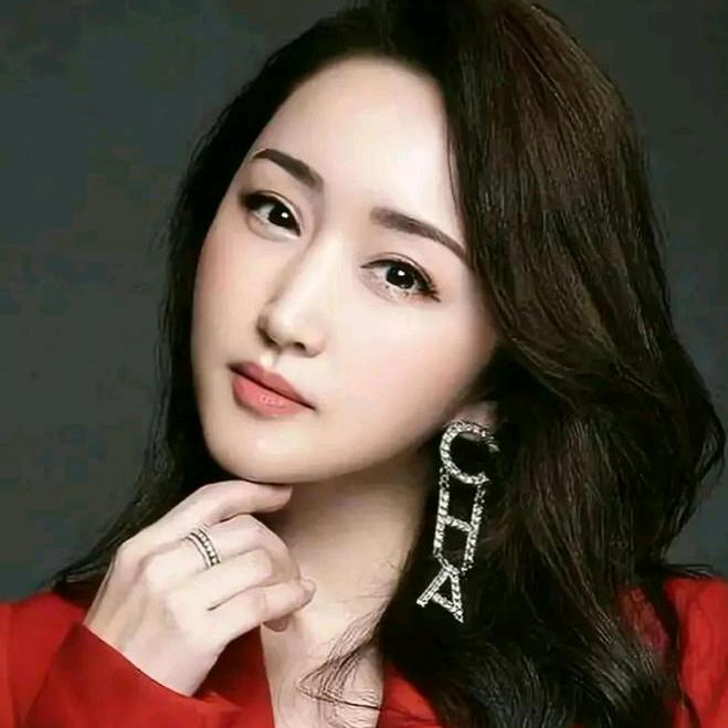 杨钰莹歌手