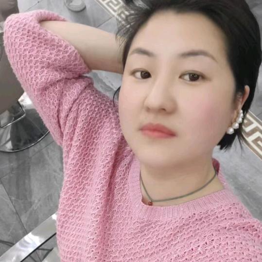 爱生活的玲玲《彦玲整装，情绪民宿》