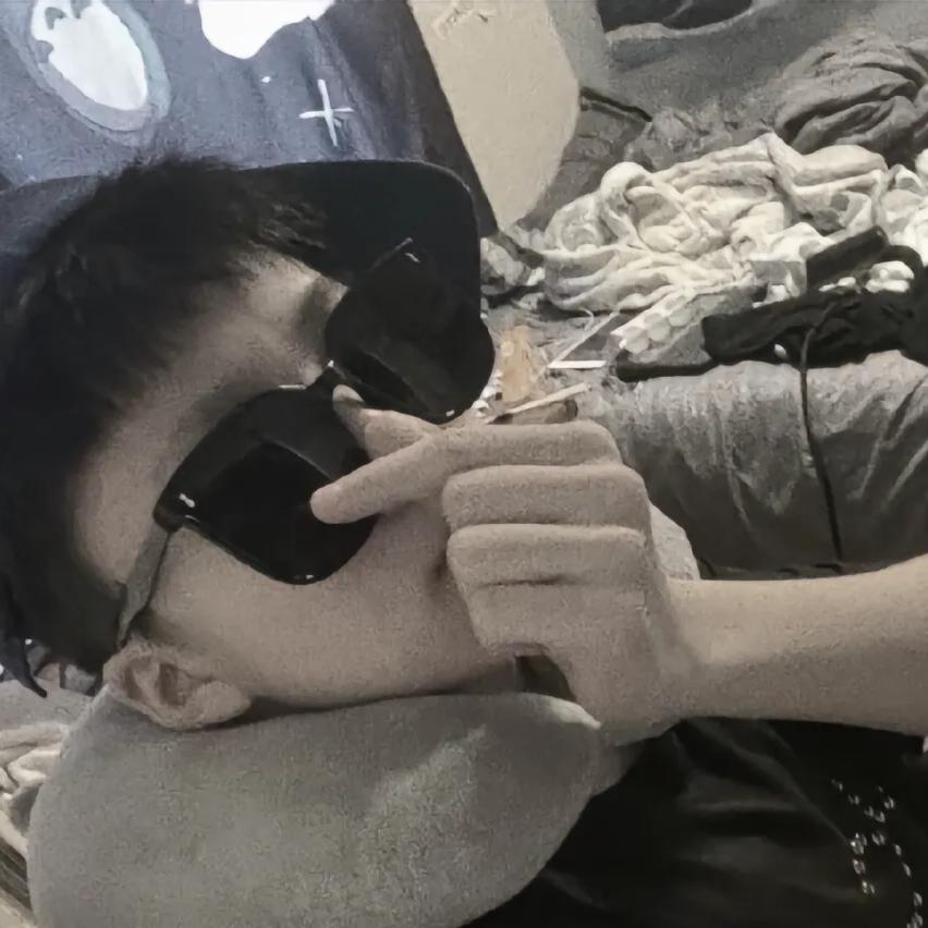 把媛捧手心