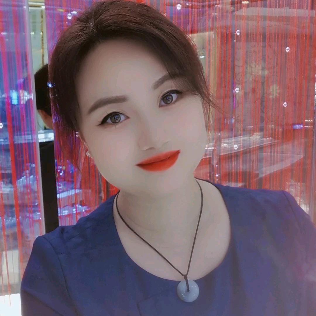 卖珠宝的🌸燕儿