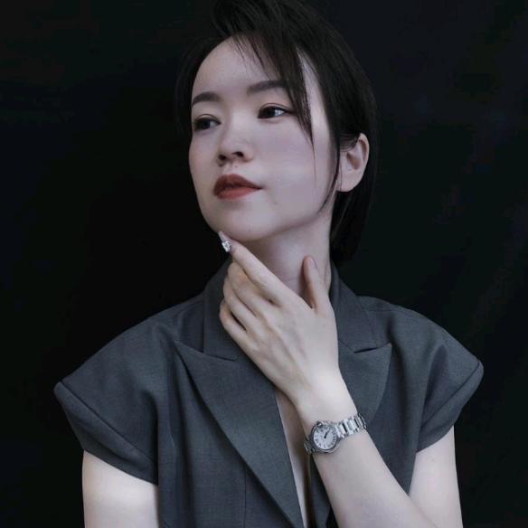 上海野生眉培训 艾薇杨晏子