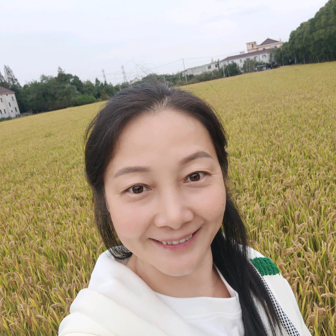 小怡姐每天晚上21：16开播