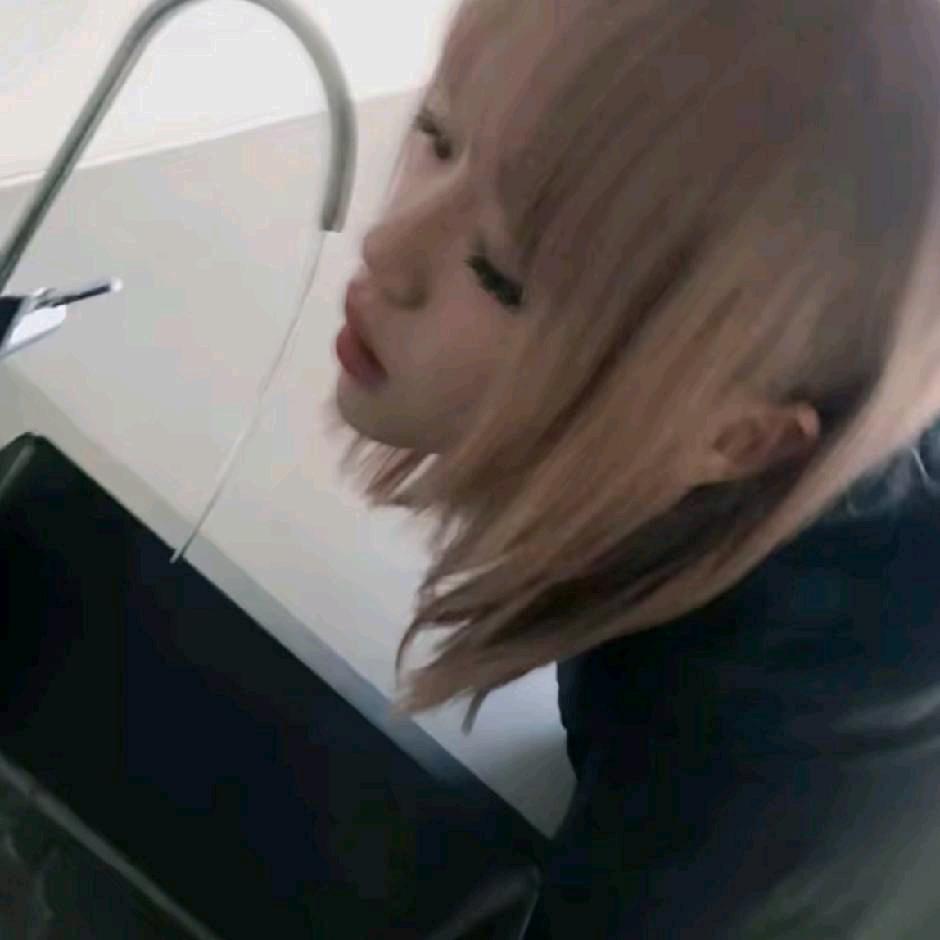 小1