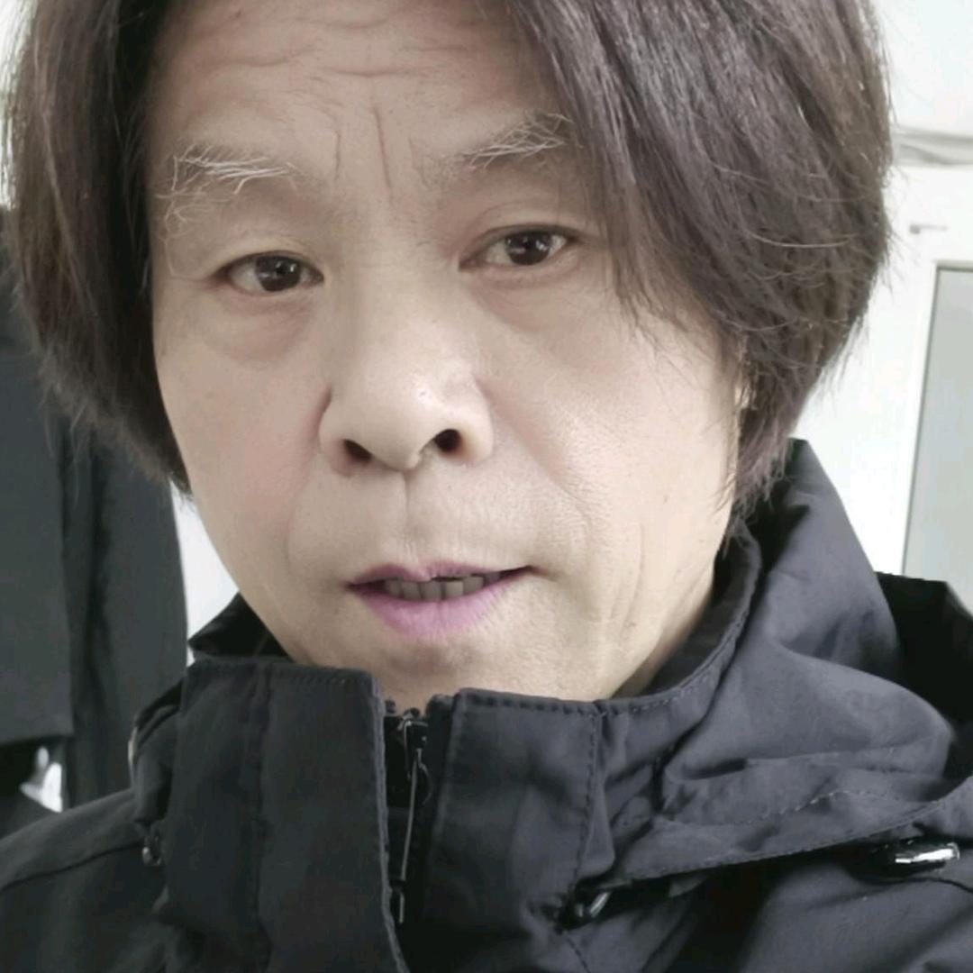 刘哥.
