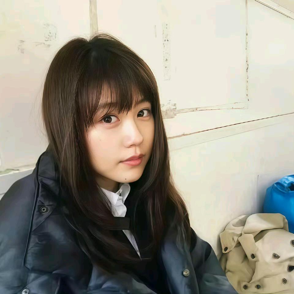 风流倜傥衣决飘飘背着长剑的少侠在下是也