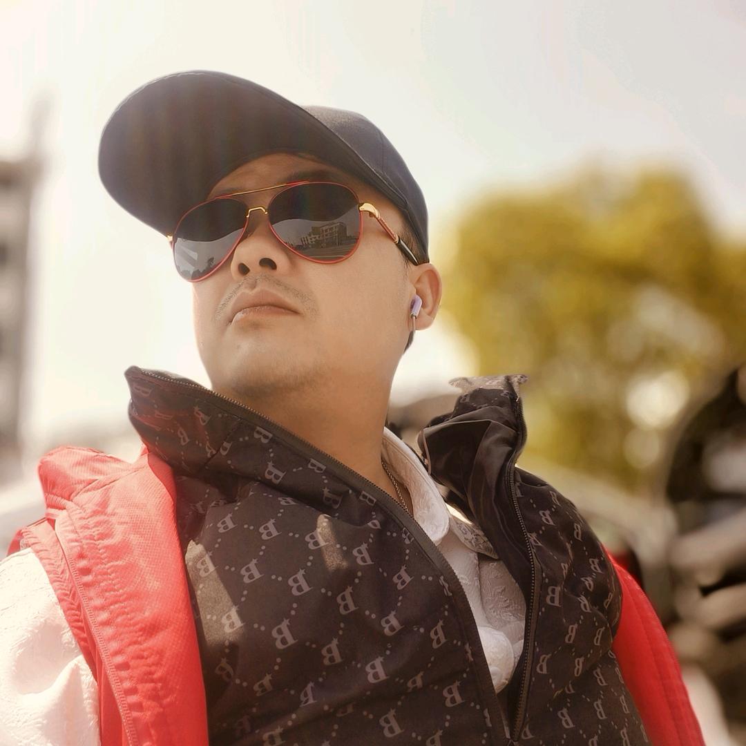 老婆要我叫《凯哥》