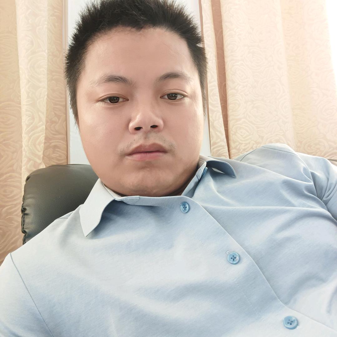 阳光下的暖男