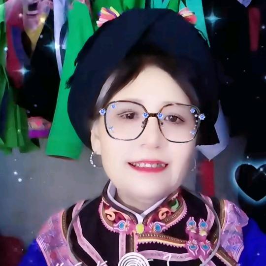 彝族服装定制