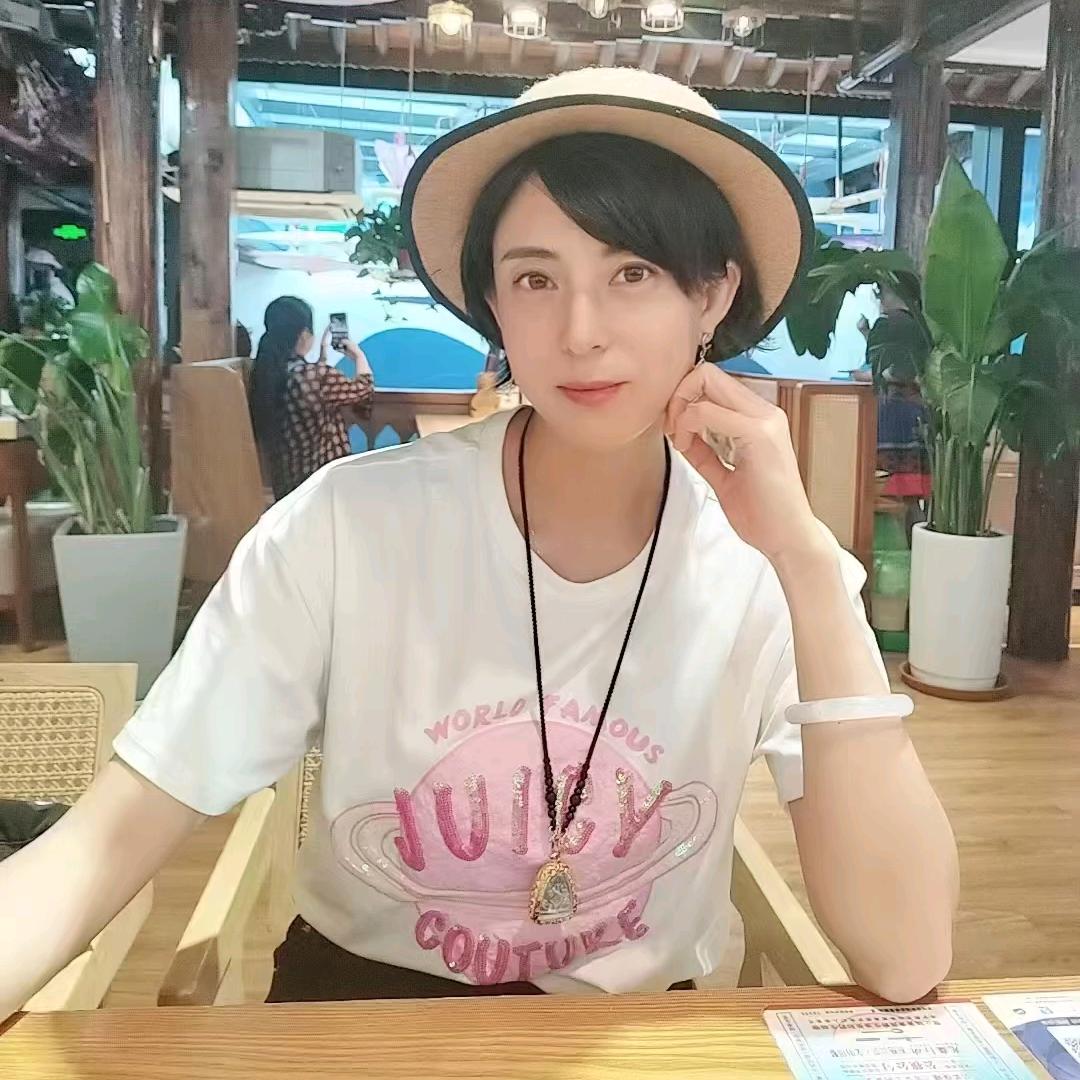 明明女王