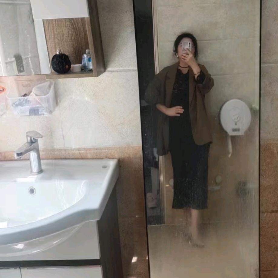 偷喝可乐的猫🐱