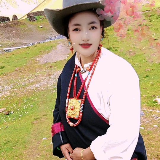 རེ་སྒུག་࿐ལོ་མ་