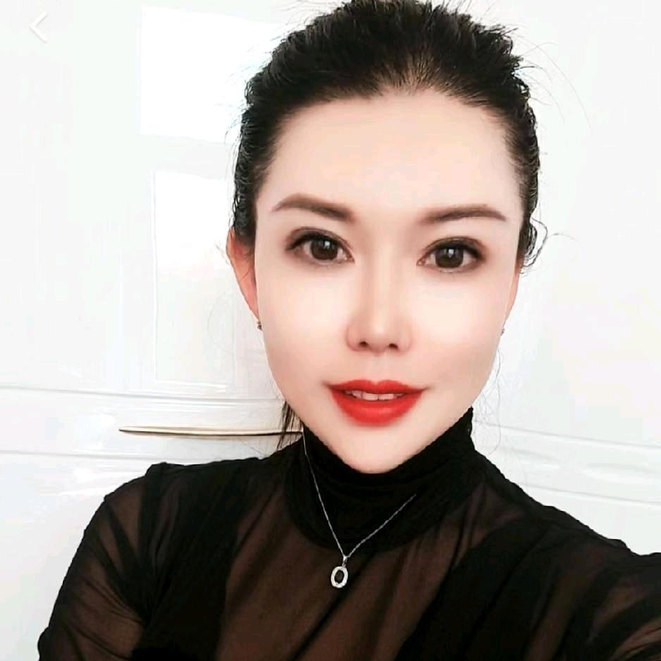 FACE客户经理（VV微微）