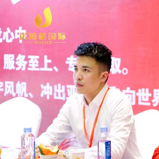 胡老师（小喻儿舅舅）