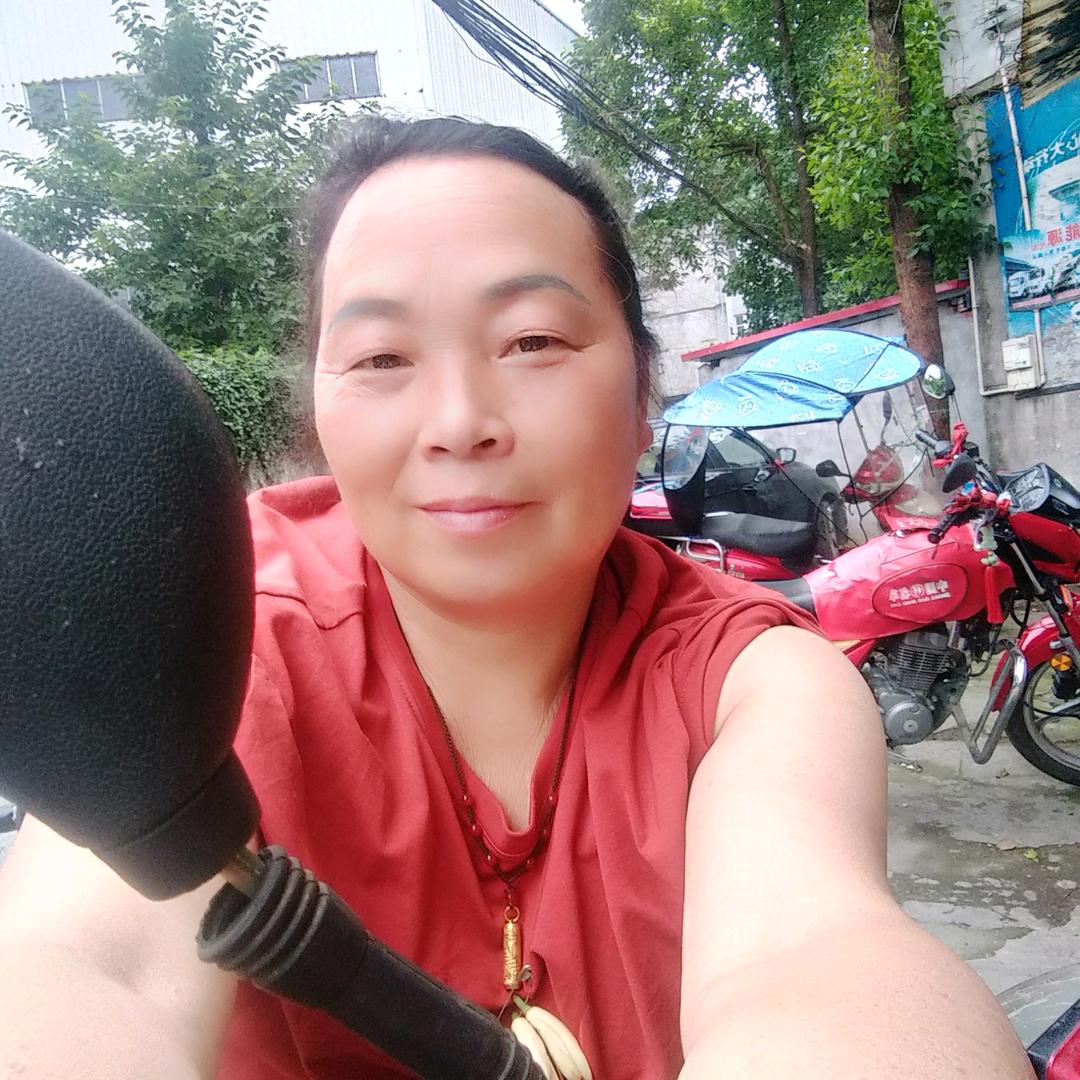 罗秀