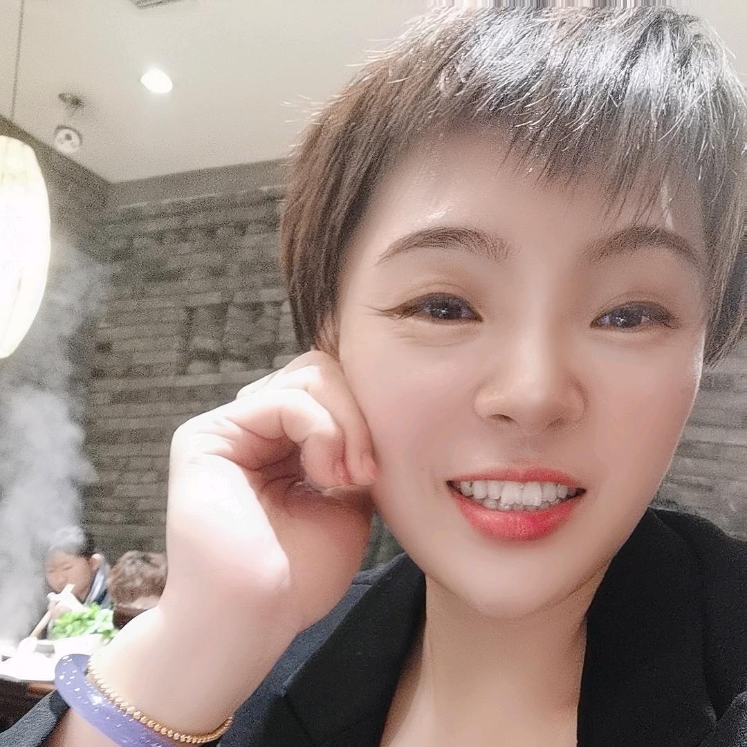 丫头夸张的十八岁