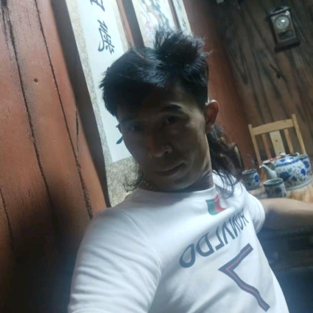 周览兮故国，我与民兮相思