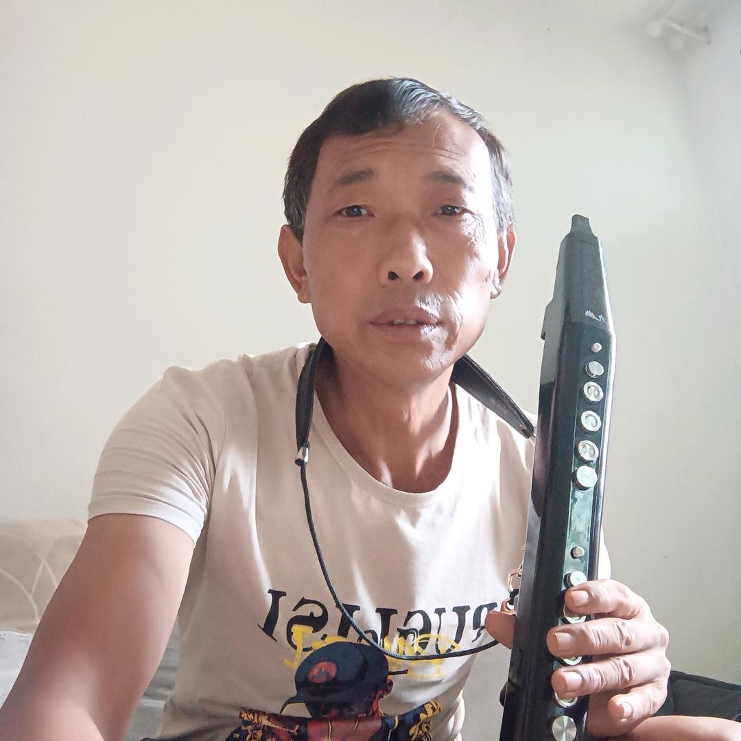 老张。