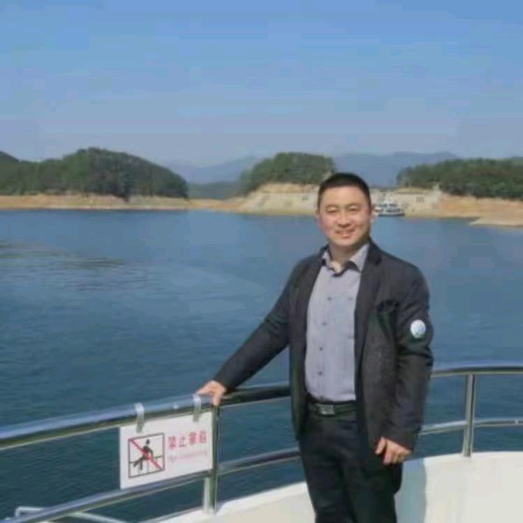 原木门工厂 纳达森木业