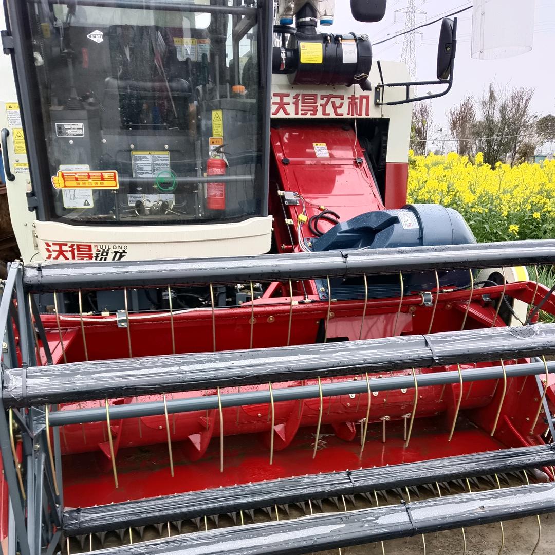 小朱收割机跨区团队