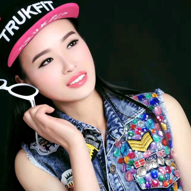 佳佳伊人全球精品服装店