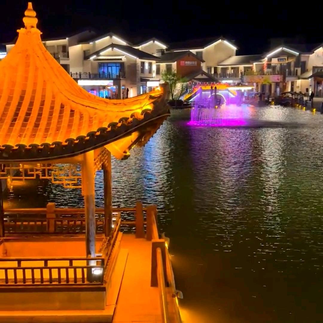 薇薇旅行推荐官