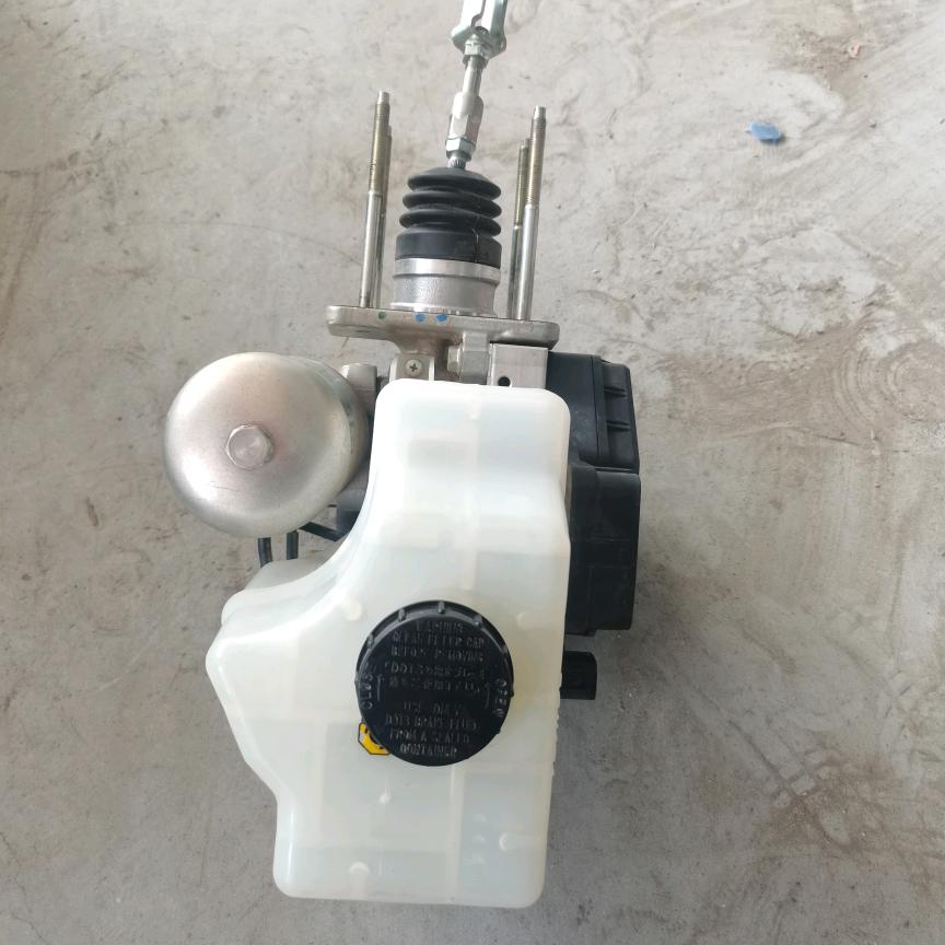 丰田霸道ABS刹车总泵 原装纯拆