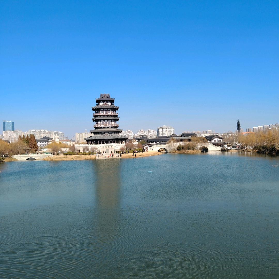 昨天晚上拍的。合柏