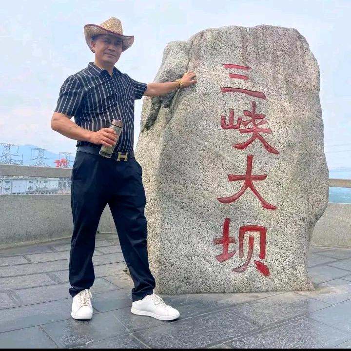 髙二哥茶叶🍃苗木🌱水果代办🍎🍉☎
