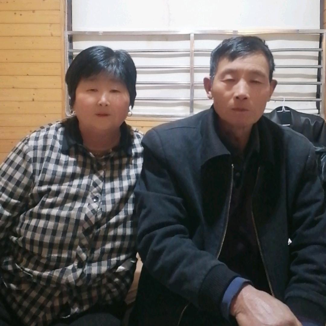 贱哥老爸老妈