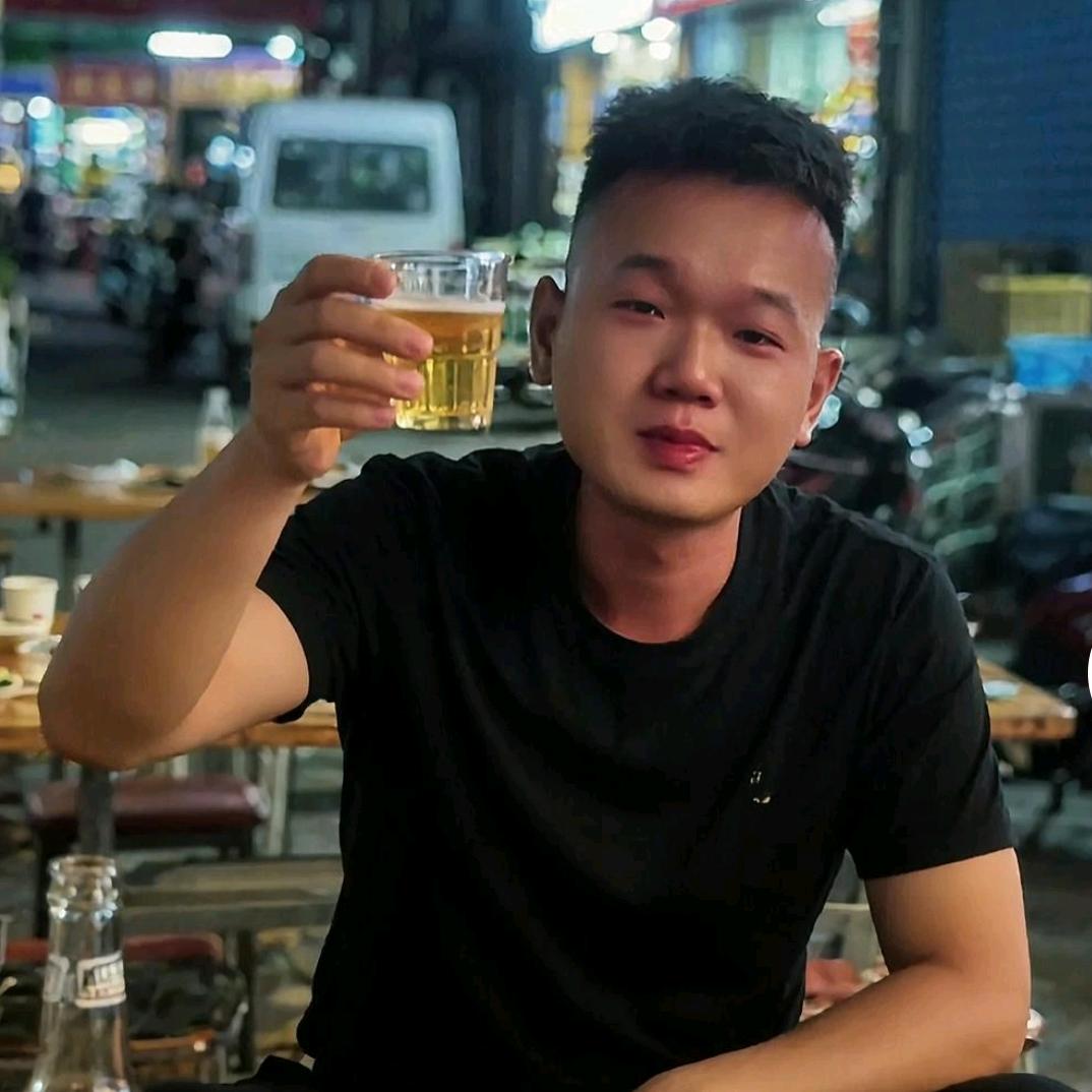 A嚸小二