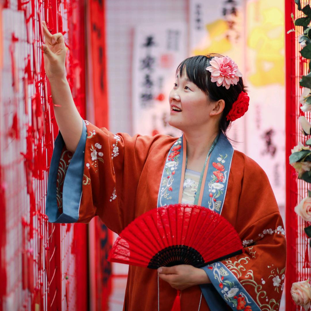 乌鲁木齐丹丹（天山明月城）王婆