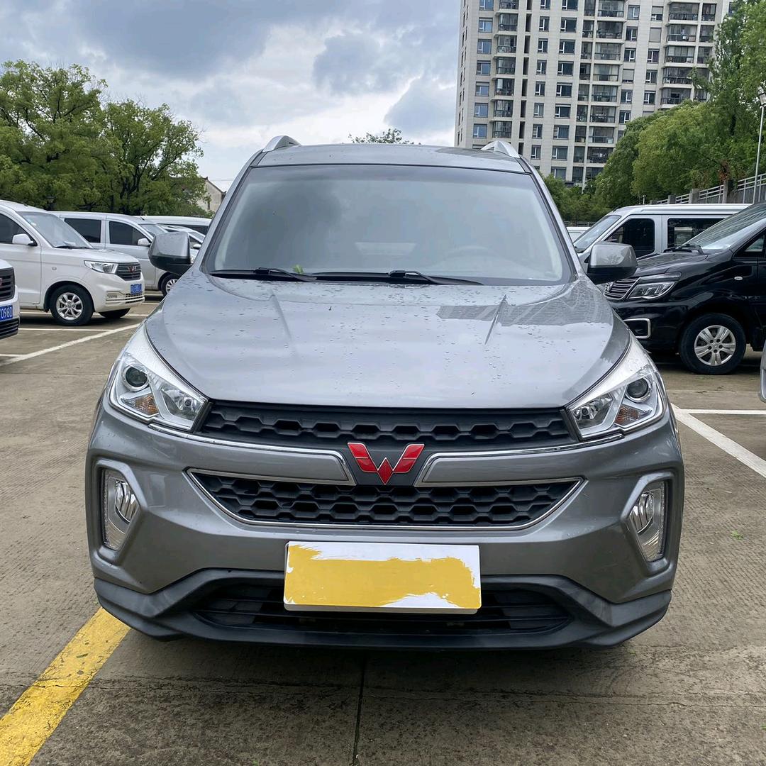 苏州拉货二手面包车木子