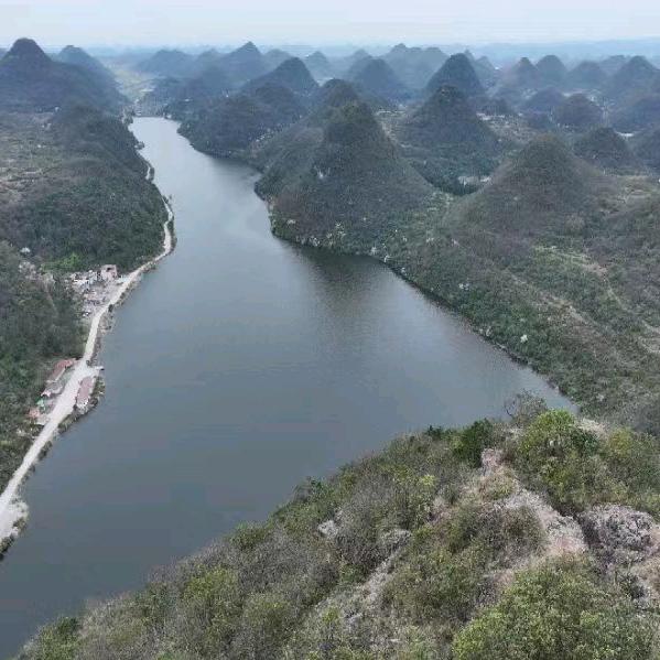 万峰顶风景区