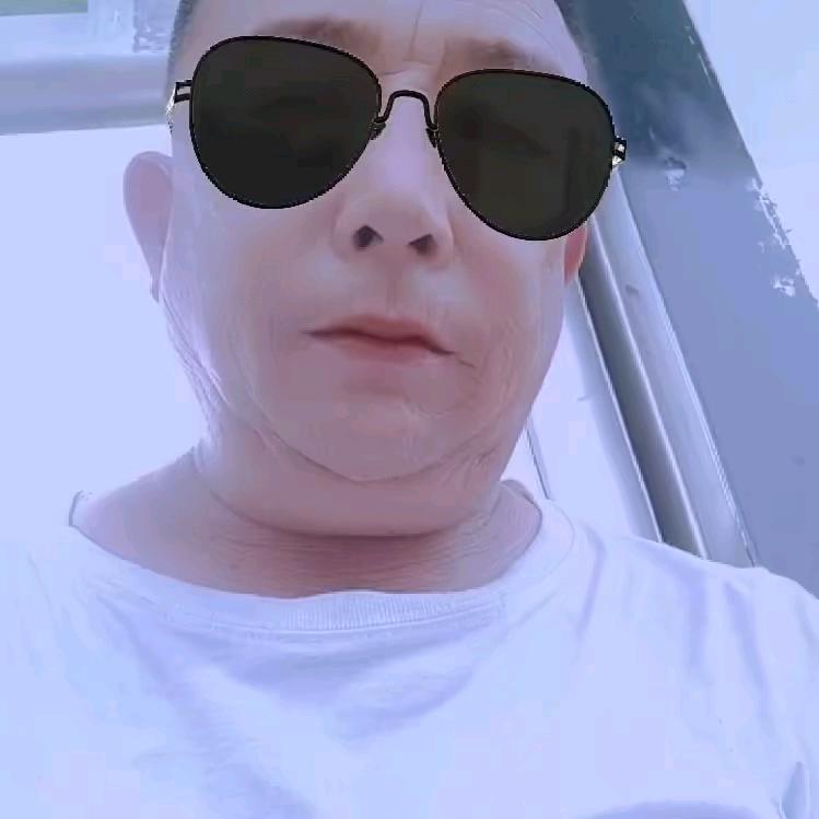 狼🐺行天下