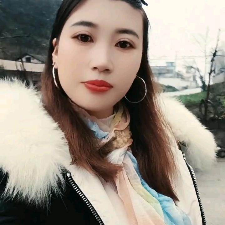 听不完的💐🌴🌻🌹谎言，