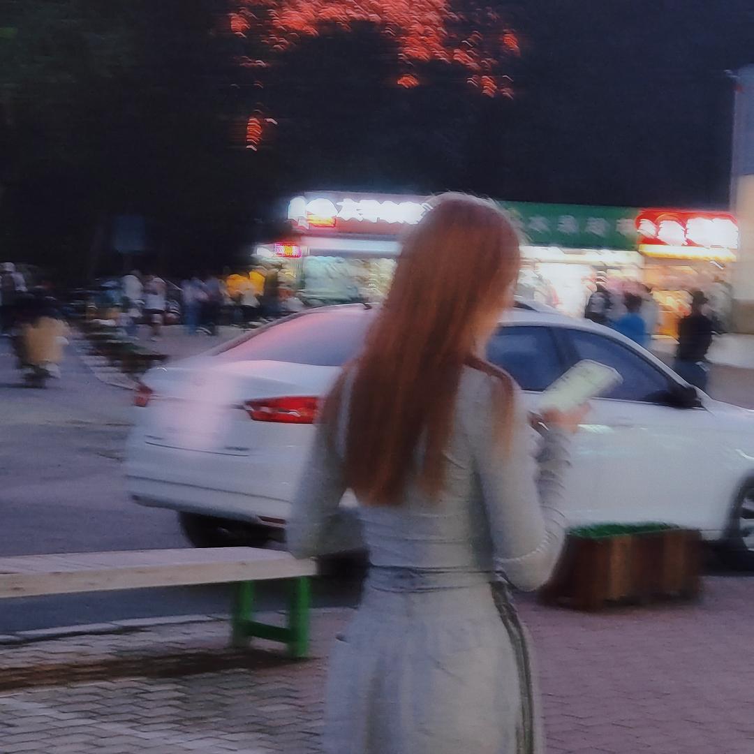 妮佧不卡🎀（会瘦回100斤版）