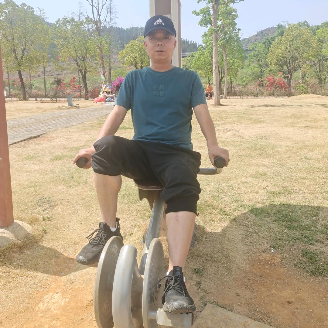 相逢是袁