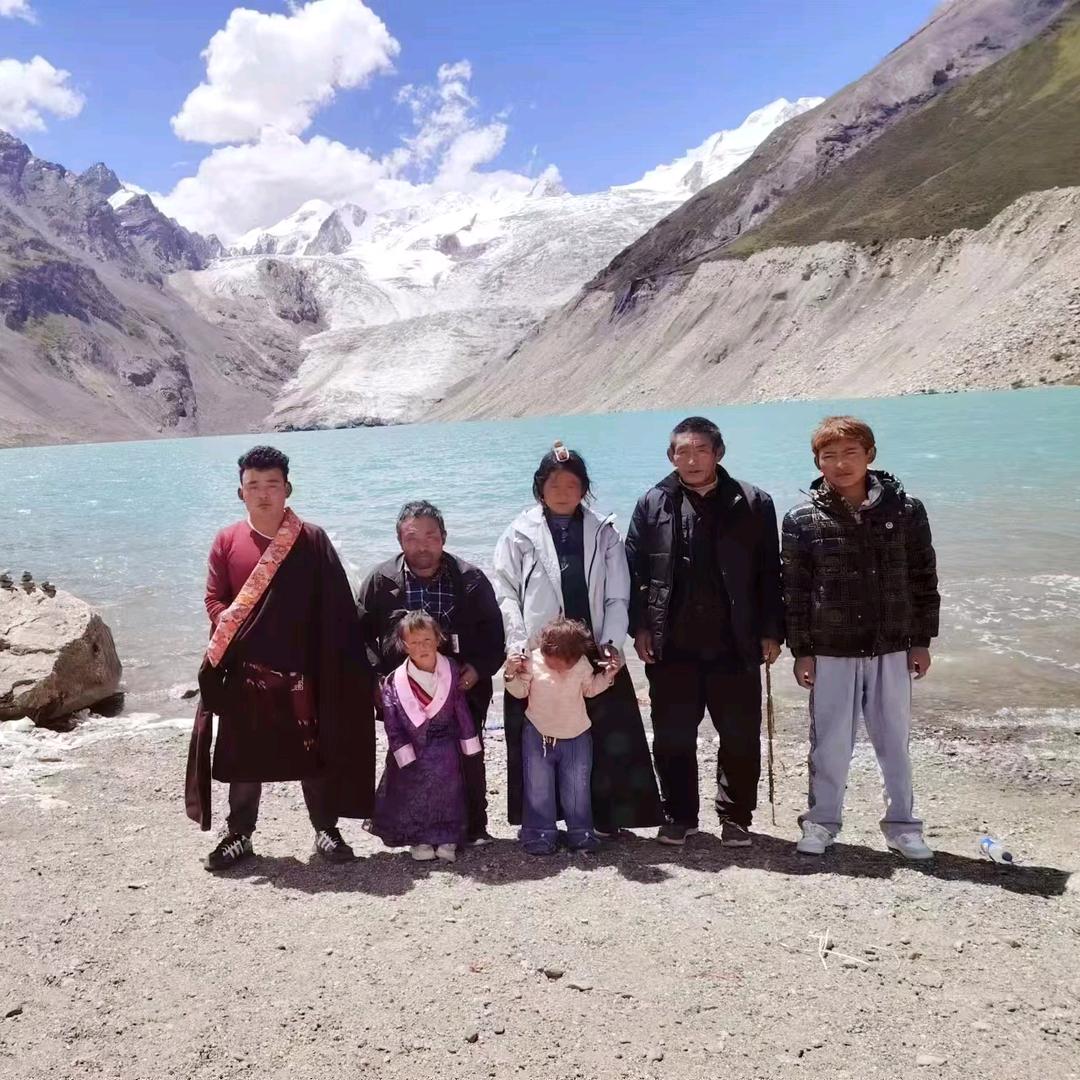 阿爸  阿妈次仁罗嘉