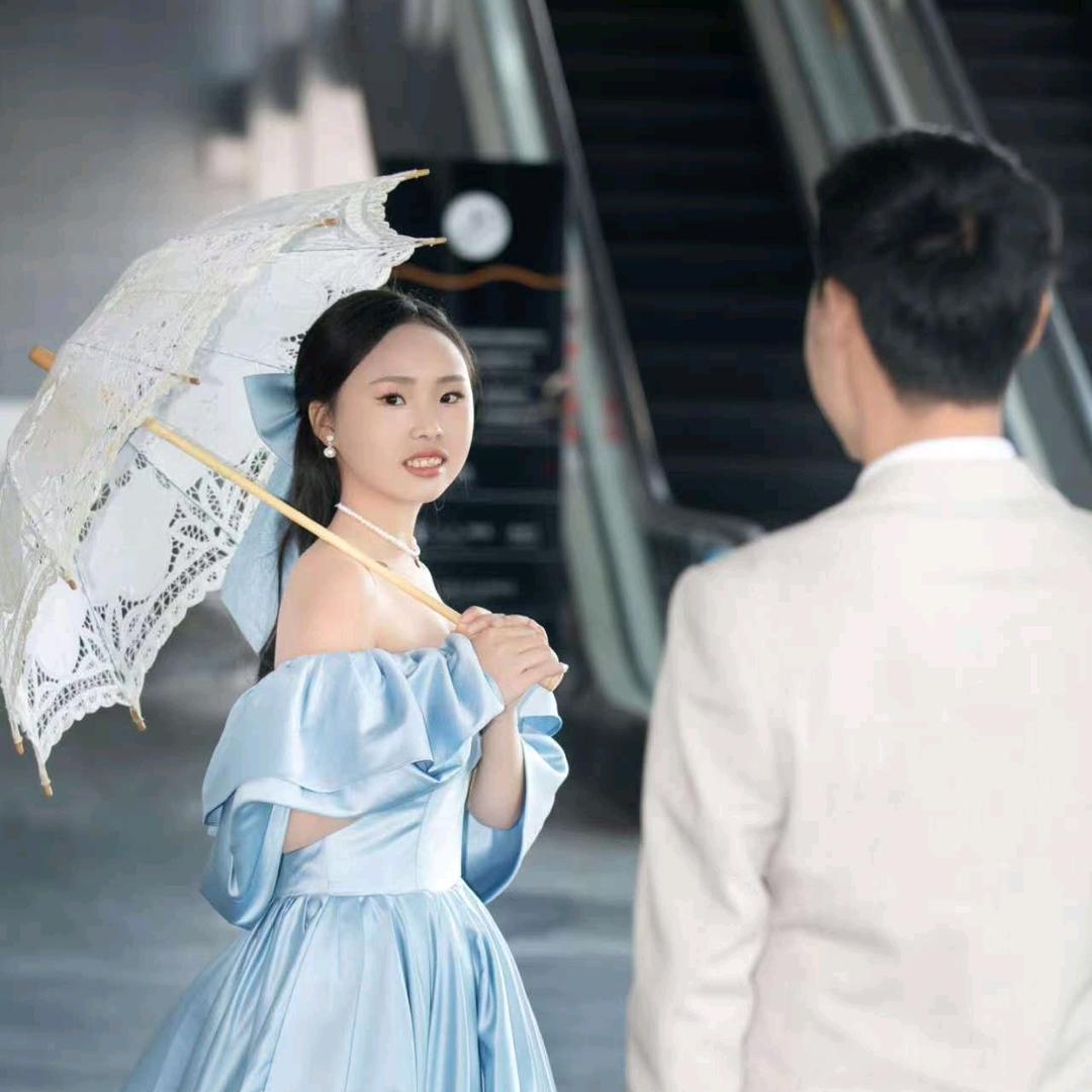 🇱🇦hli.ham丽丽🇨🇳🥴?