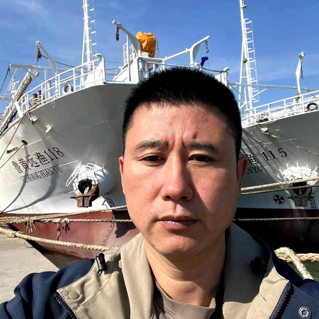 荣成仪帆船舶服务