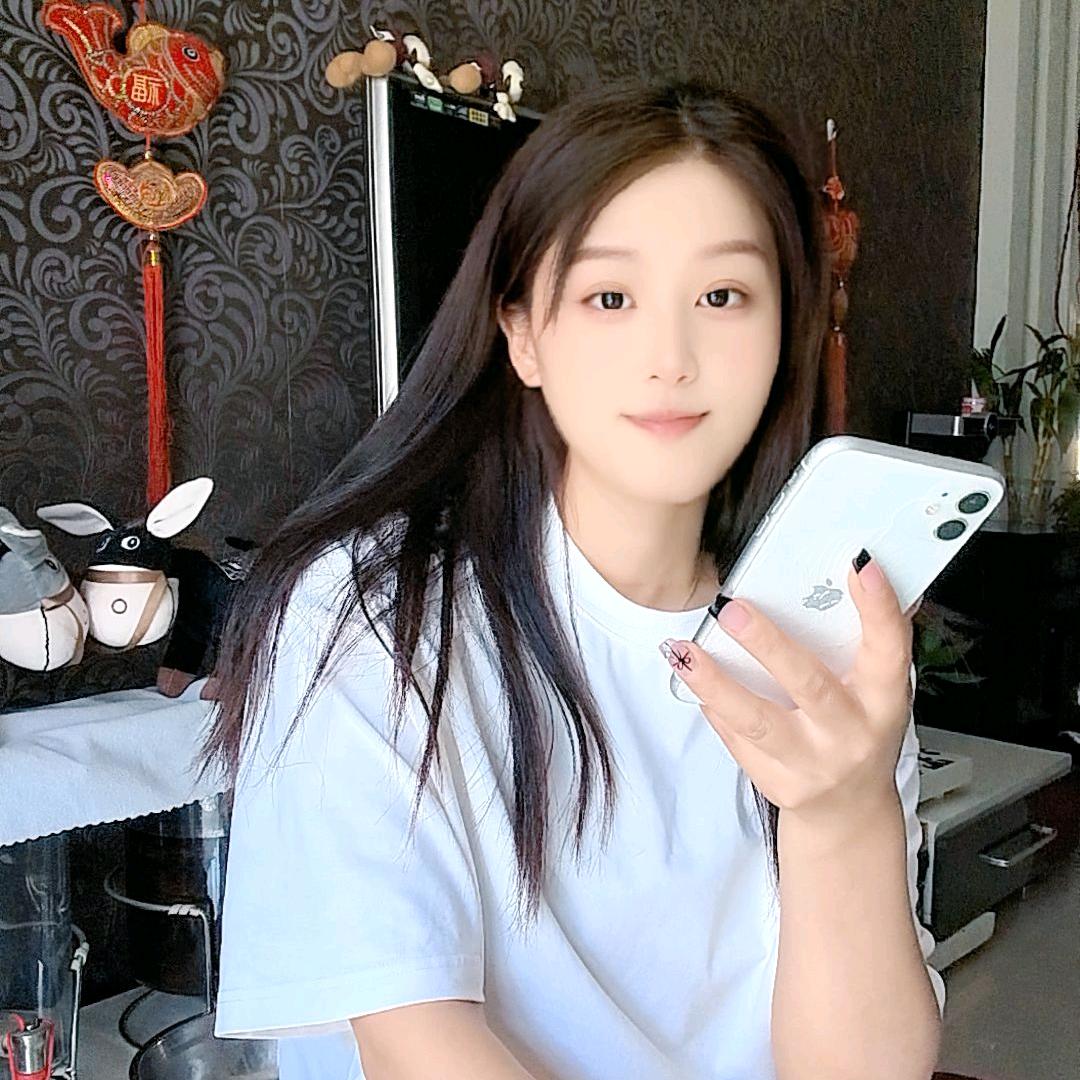 柒月