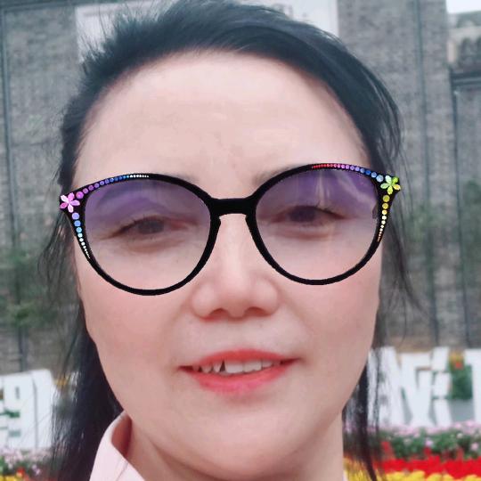 唐铭英