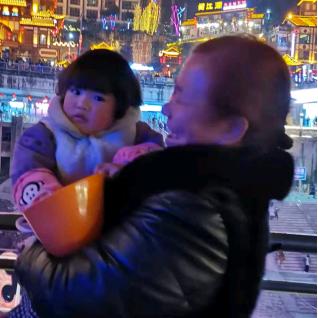 爱唱歌🎤爱赚💰的我✌