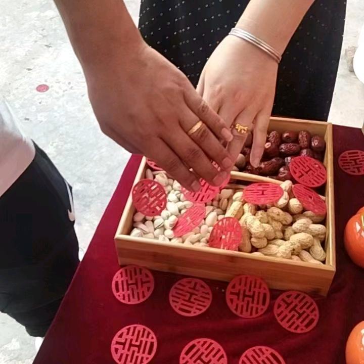小黎说媒